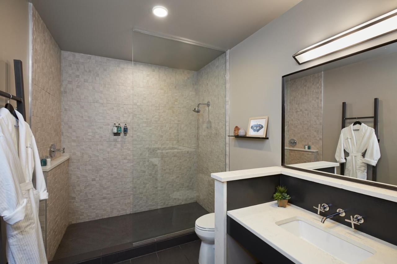 Hotel Weyanoke Farmville Bagian luar foto