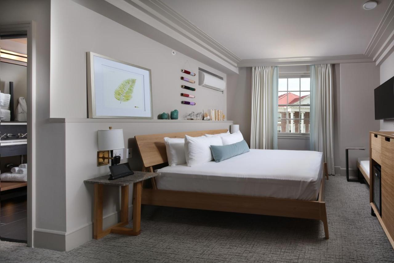 Hotel Weyanoke Farmville Bagian luar foto