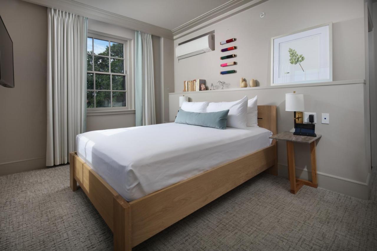 Hotel Weyanoke Farmville Bagian luar foto